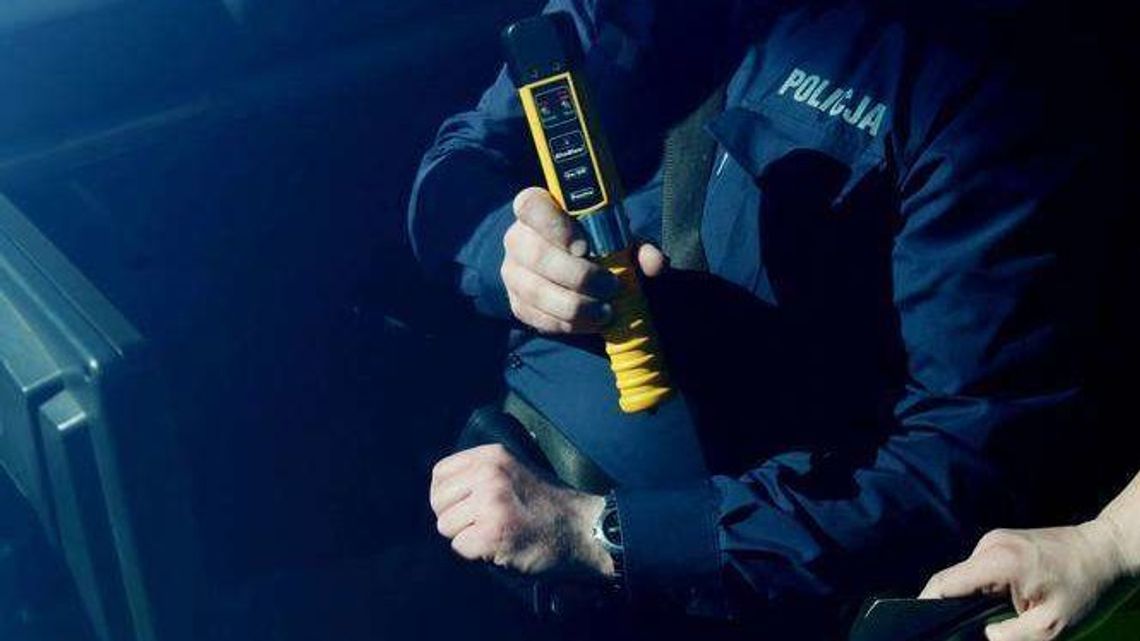 Świadkowie zatrzymali pijanego kierowcę. To lubelski policjant