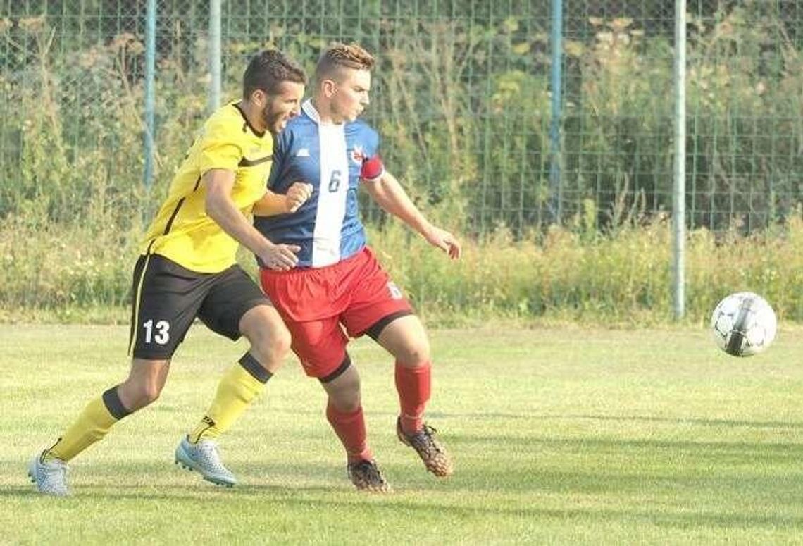 Świąteczne derby, LKS Wierzchowiska – Piaskovia Piaski 0:2 