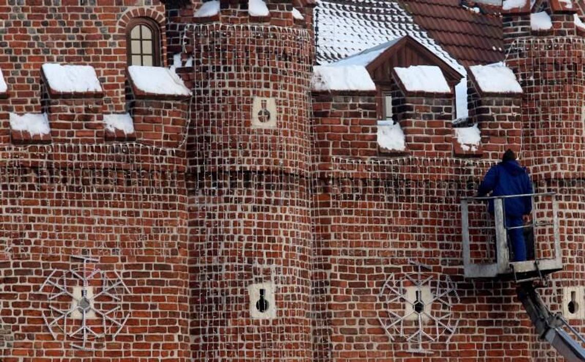 Świąteczne iluminacje montują w Lublinie (zdjęcia) Świąteczne iluminacje montują w Lublinie (zdjęcia)