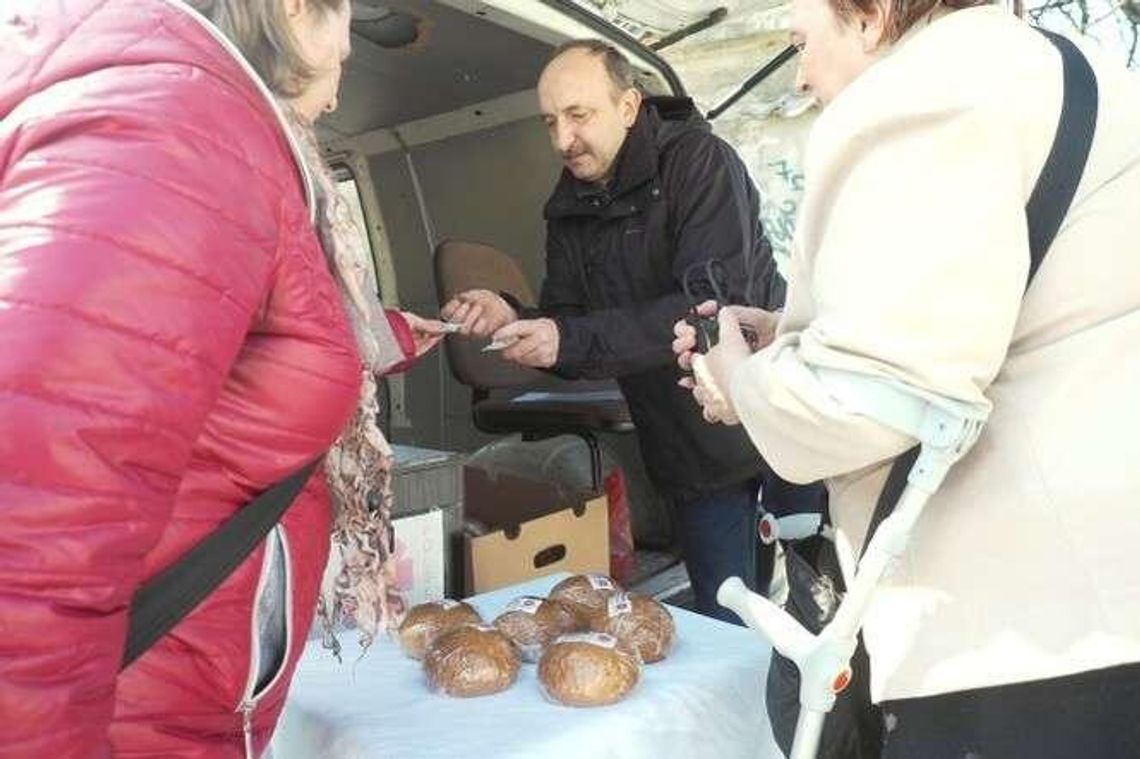 Świąteczne pomaganie. Możesz kupić, możesz podarować Świąteczne pomaganie. Możesz kupić, możesz podarować