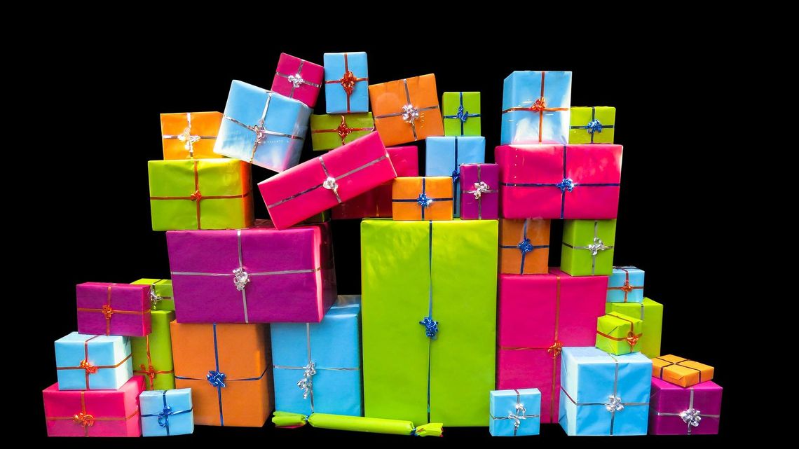 Świąteczne szaleństwo prezentowe - jak kupować, żeby nie zwariować?