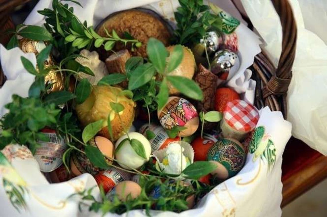 Świąteczne życzenia wielkanocne 2017: wierszyki, krótkie, śmieszne, SMS