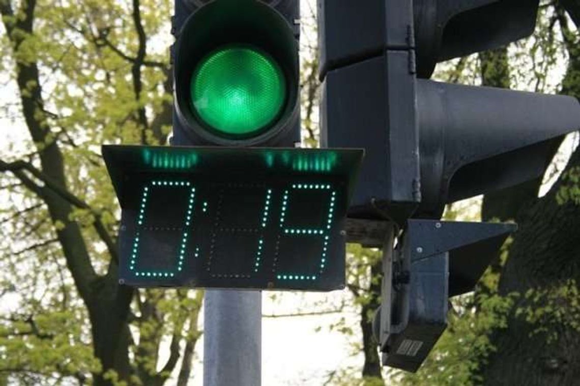 Światła z zegarami na skrzyżowaniach pojawią się w Lublinie? Miasto odpowiada Światła z zegarami na skrzyżowaniach pojawią się w Lublinie? Miasto odpowiada