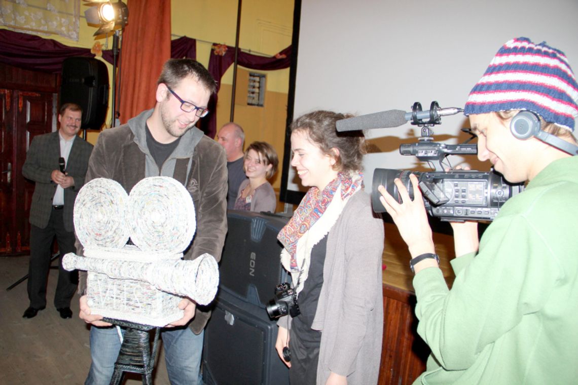 Światłoczuła resocjalizacja na końcu świata Światłoczuła resocjalizacja na końcu świata