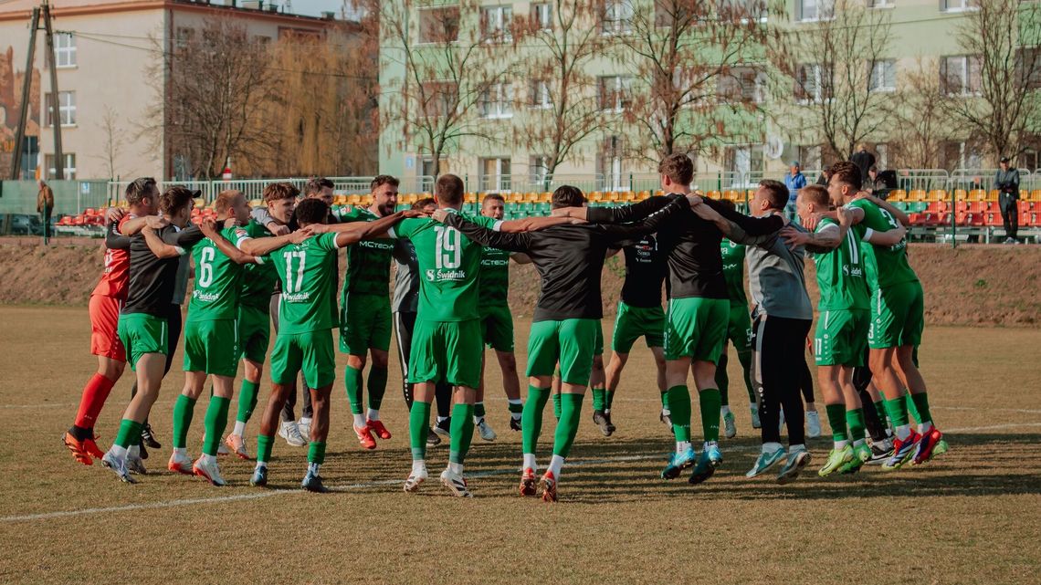 Świdniczanka lepsza od Lewartu. Czerwona kartka odmieniła derby