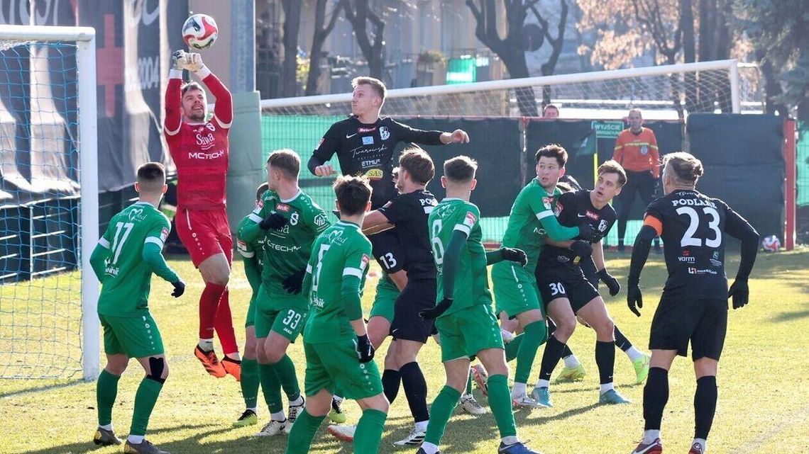 Świdniczanka planuje pięć-sześć transferów. „Rozmawialiśmy z grubo ponad 50 piłkarzami” Świdniczanka planuje pięć-sześć transferów. „Rozmawialiśmy z grubo ponad 50 piłkarzami”