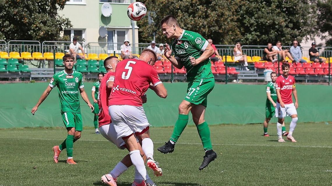 Świdniczanka przegrywała z Wisłą II Kraków 0:3, ale uratowała punkt w ostatniej akcji meczu Świdniczanka przegrywała z Wisłą II Kraków 0:3, ale uratowała punkt w ostatniej akcji meczu