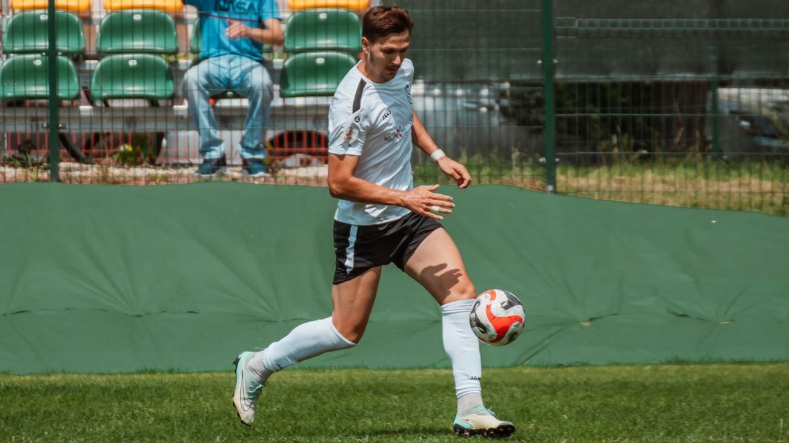 Świdniczanka znowu grała w hokeja. Osiem goli w sparingu i jeszcze sześć transferów