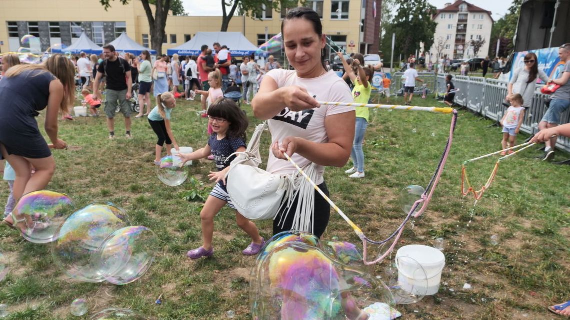 Świdnik Bubble Day. Do dobrej zabawy potrzebowali tylko baniek mydlanych [zdjęcia]