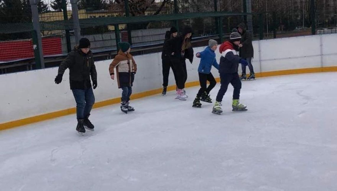 Świdnik jest już lodowisko. Cennik