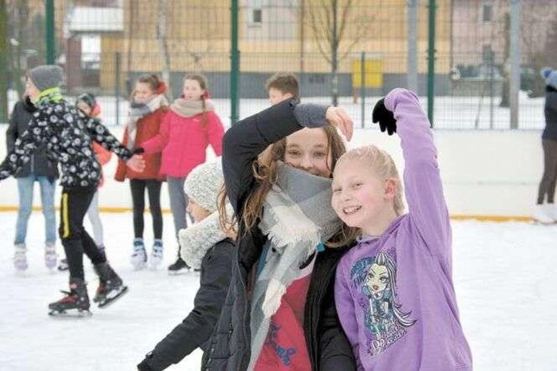 Świdnik: Już można się ślizgać na lodowisku [cennik]