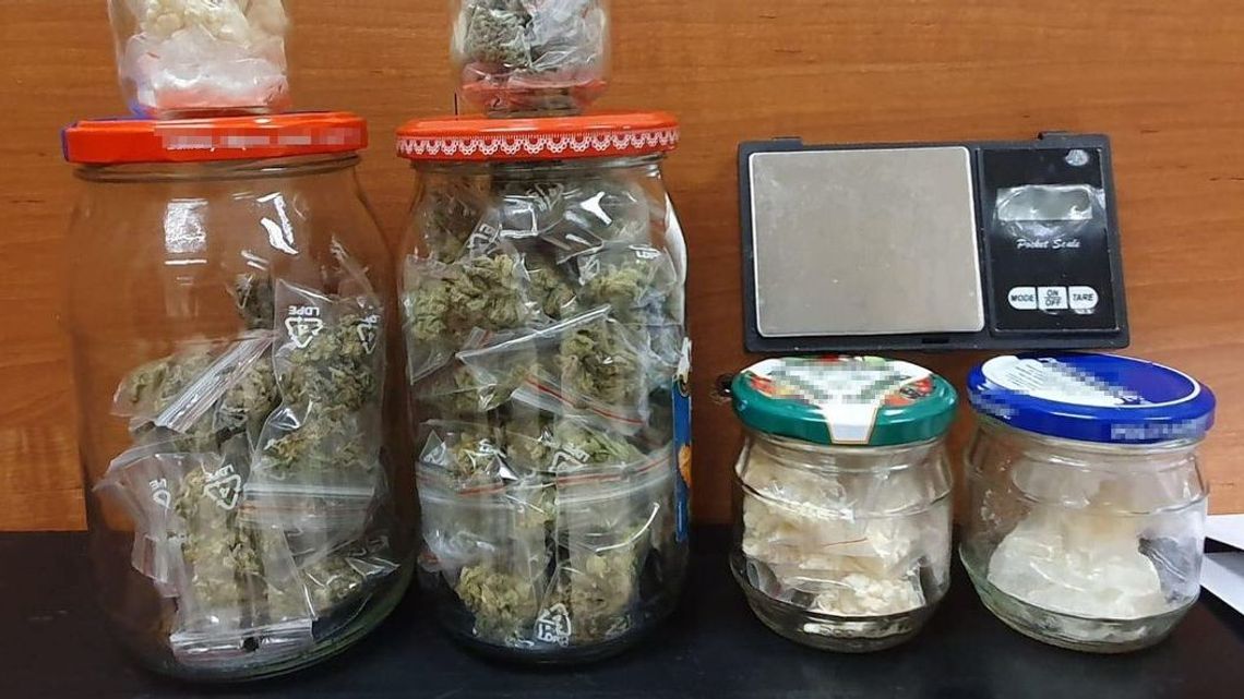 Świdnik: policjanci znaleźli narkotyki u 62-latki