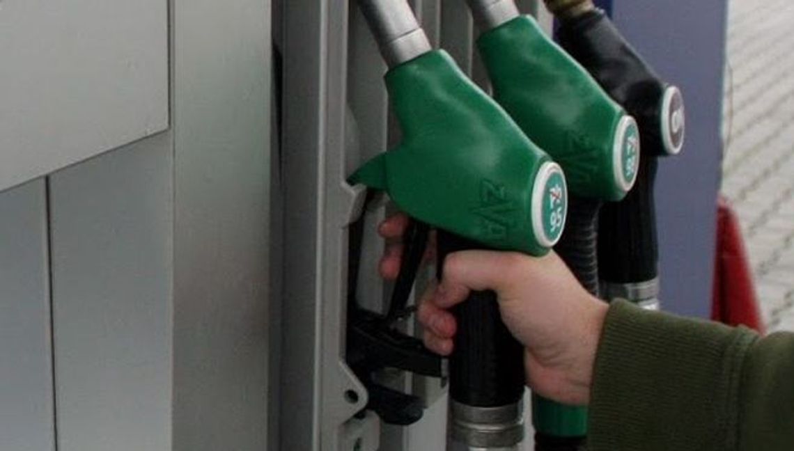 Świdnik: Przyjechał pijany na stację paliw, zajęli się nim strażacy