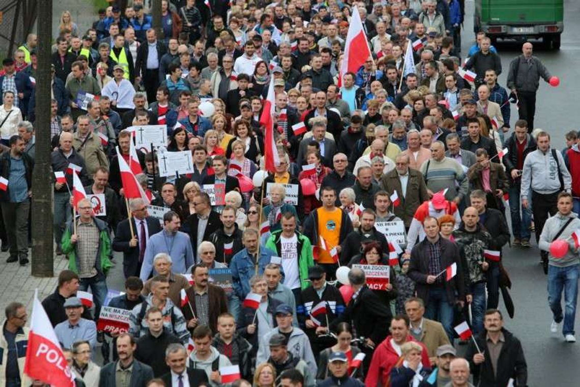 Świdnik stanął w obronie swojego zakładu. Związkowcy: będziemy się bili (zdjęcia, wideo)