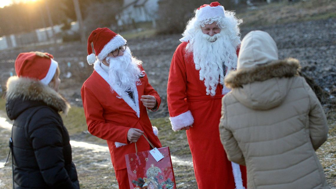 Świdnik. Urzędnicy w roli mikołajów. I mieli prezenty
