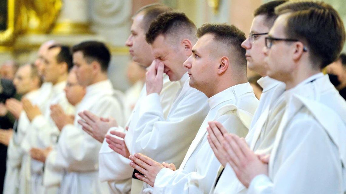 "Święcenia kapłańskie to wielka radość i wielkie święto". Skąd pochodzą nowi księża? [ZDJĘCIA]