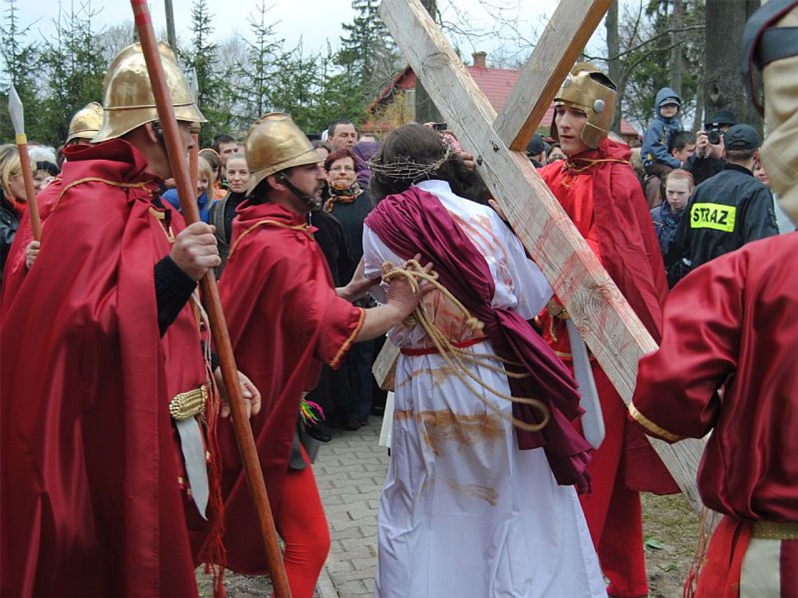 Świerszczów: Misterium Męki Pańskiej również on-line