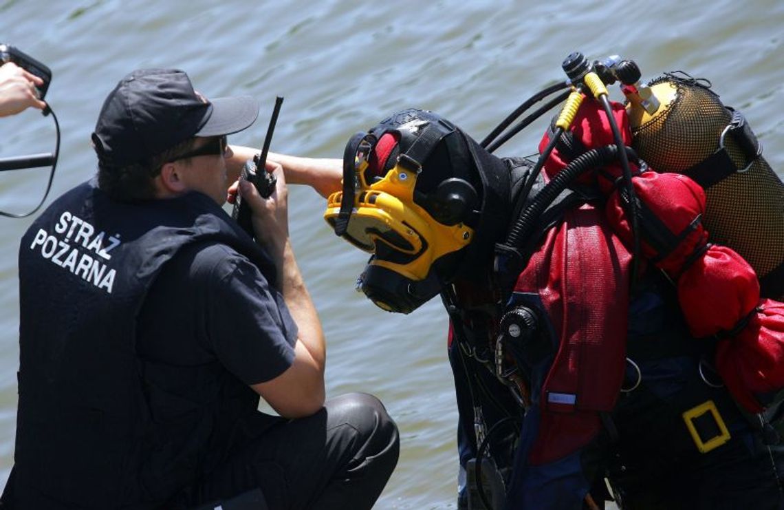 Świerże: Strażacy wyłowili ciało mężczyzny Świerże: Strażacy wyłowili ciało mężczyzny