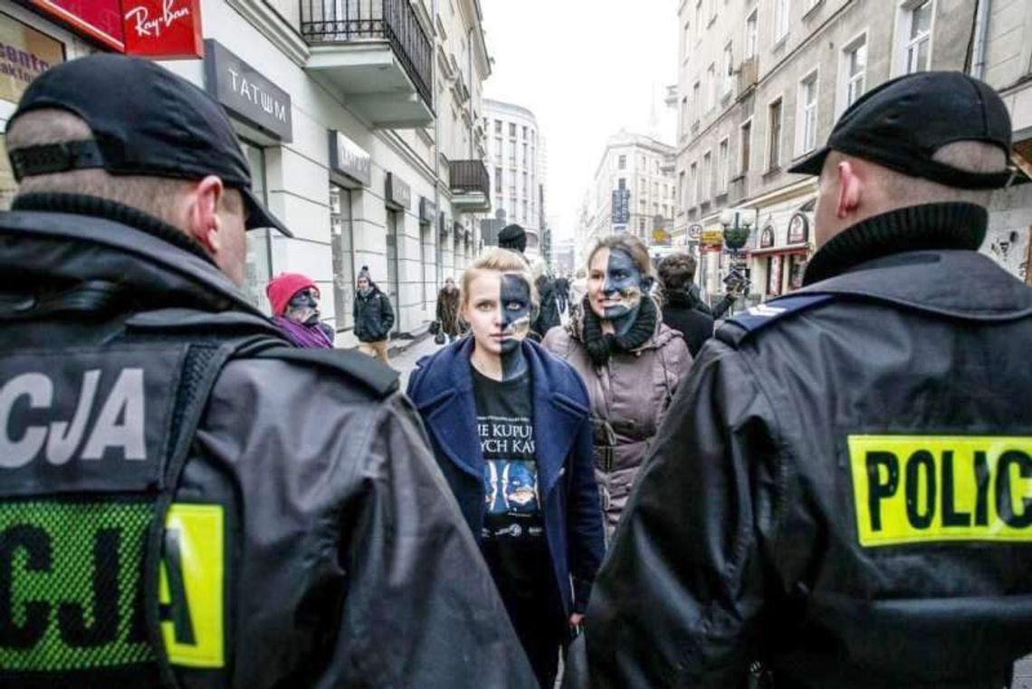 Święta, karpie i mandaty. Policjanci pomogą rybom? Święta, karpie i mandaty. Policjanci pomogą rybom?