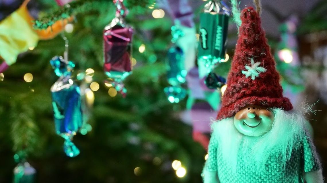 Święta w galeriach handlowych: Grinch w Vivo Lublin. Choinka z klocków w Skende