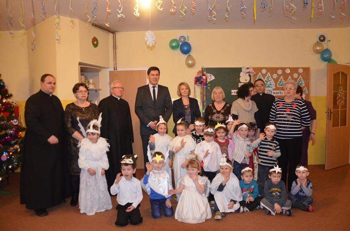 Świetlica pomaga i nic za to nie chce Świetlica pomaga i nic za to nie chce