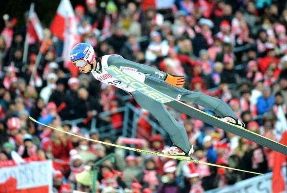 Świetne skoki i historyczna wygrana Polaków