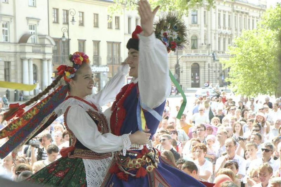 Święto 3 Maja w Lublinie: Polonez, inscenizacja, występy (zdjęcia, wideo) Święto 3 Maja w Lublinie: Polonez, inscenizacja, występy (zdjęcia, wideo)