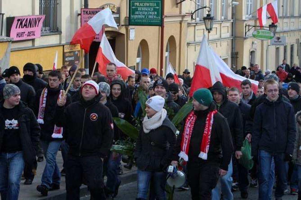 Święto Niepodległości. Kibice Motoru przemaszerowali przez Lublin Święto Niepodległości. Kibice Motoru przemaszerowali przez Lublin