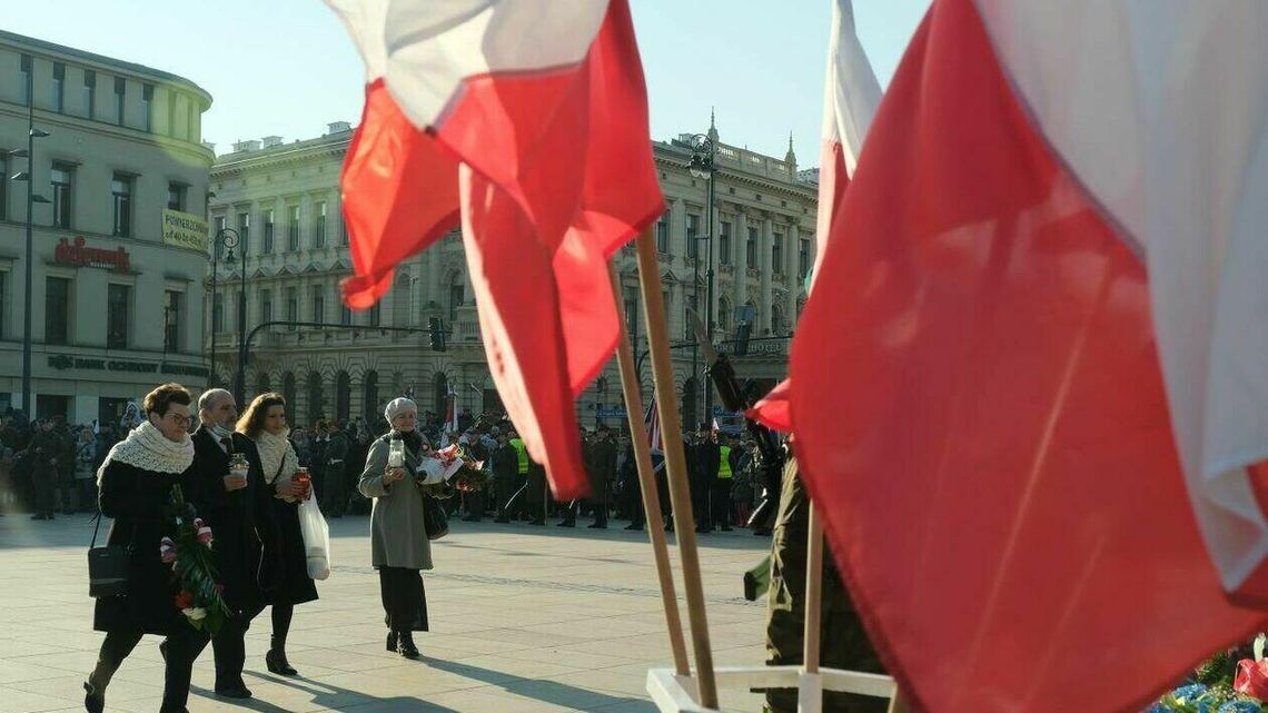 Święto Niepodległości wypada w sobotę. Czy należy się dzień wolny?
