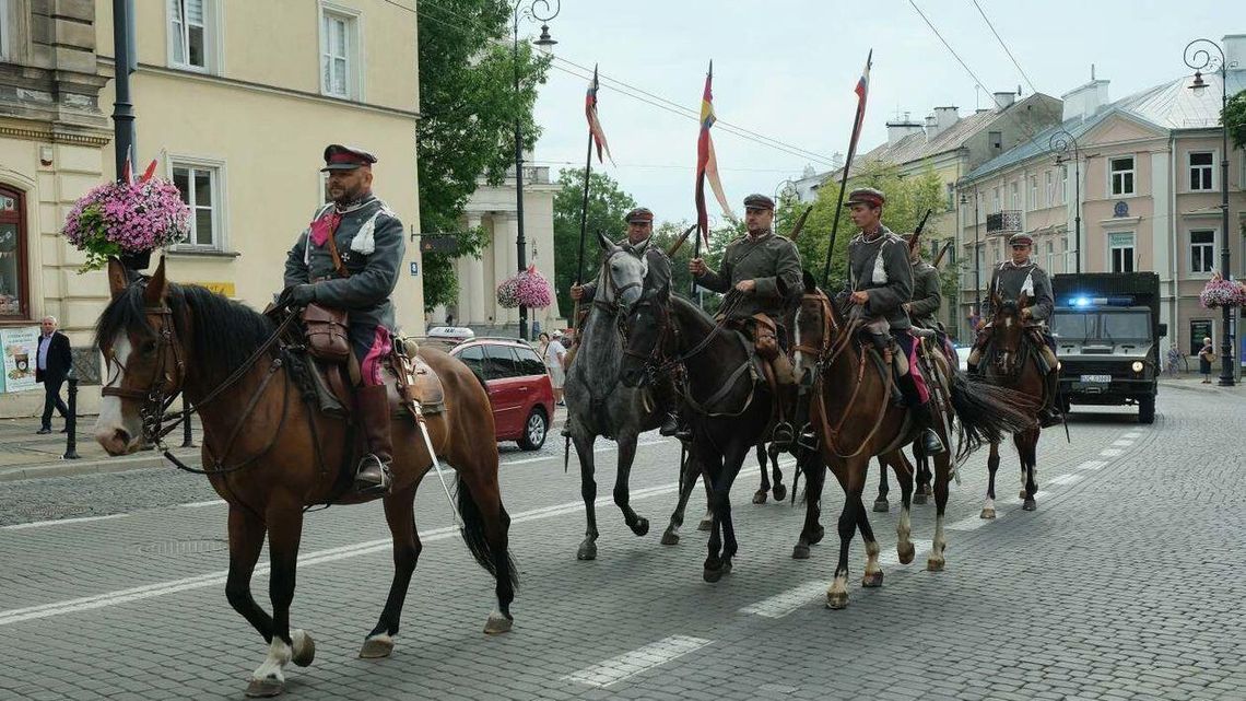Święto Wojska Polskiego w Lublinie. Msza i wieńce [zdjęcia]