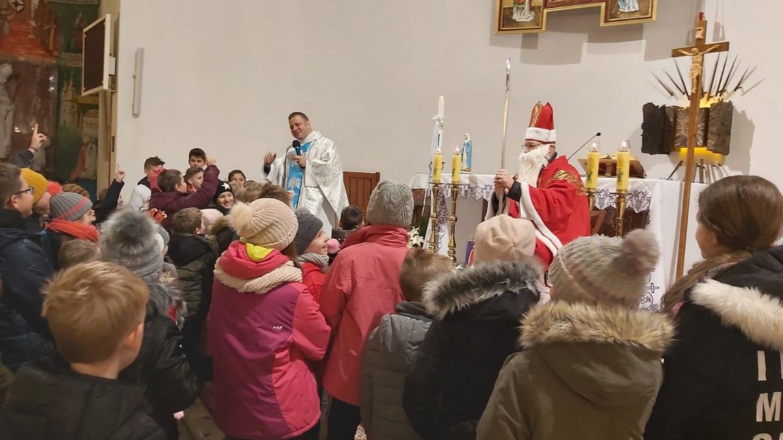 Święty Mikołaj w lubelskiej parafii. To poseł Prawa i Sprawiedliwości Święty Mikołaj w lubelskiej parafii. To poseł Prawa i Sprawiedliwości