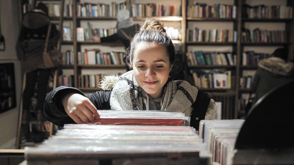 Święty Spokój - nowy sklep na Starym Mieście w Lublinie. Mają 3000 płyt winylowych i 2000 książek [zdjęcia]