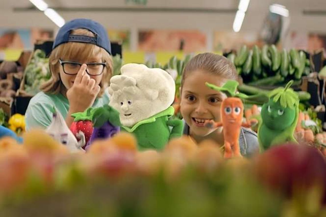 Świeżaki w Biedronce, czyli szaleństwo w dyskontach. Skąd ta moda?