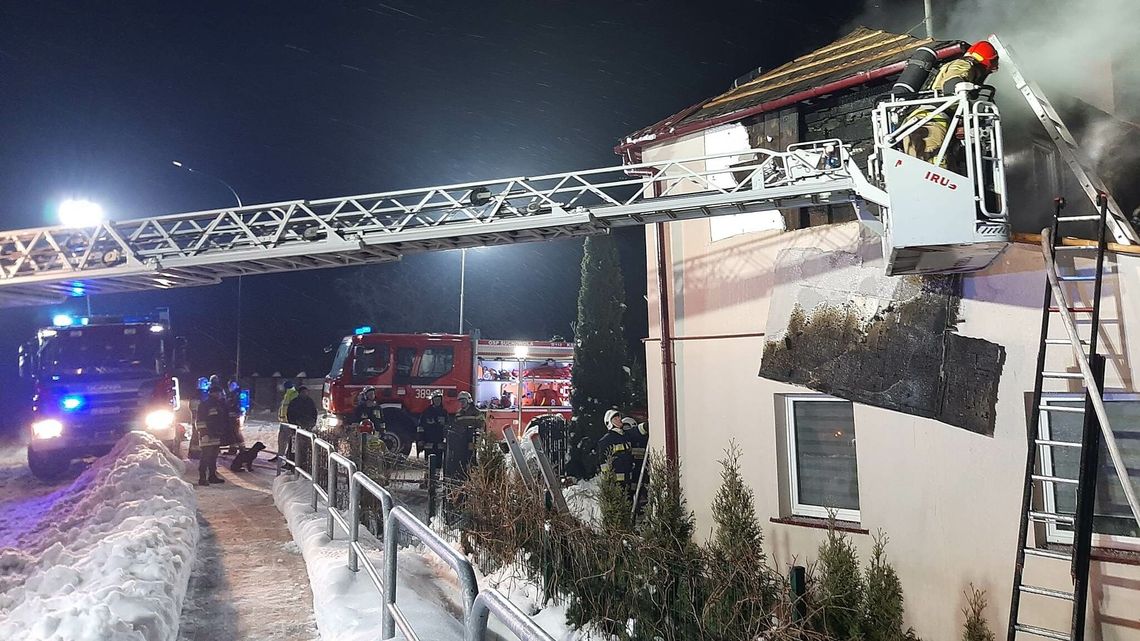 Sygnał czujki wybudził ich ze snu