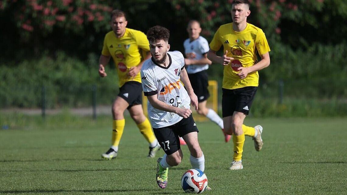 Sygnał Lublin wygrał kolejny mecz i zapewnił sobie awans do IV ligi [zdjęcia]
