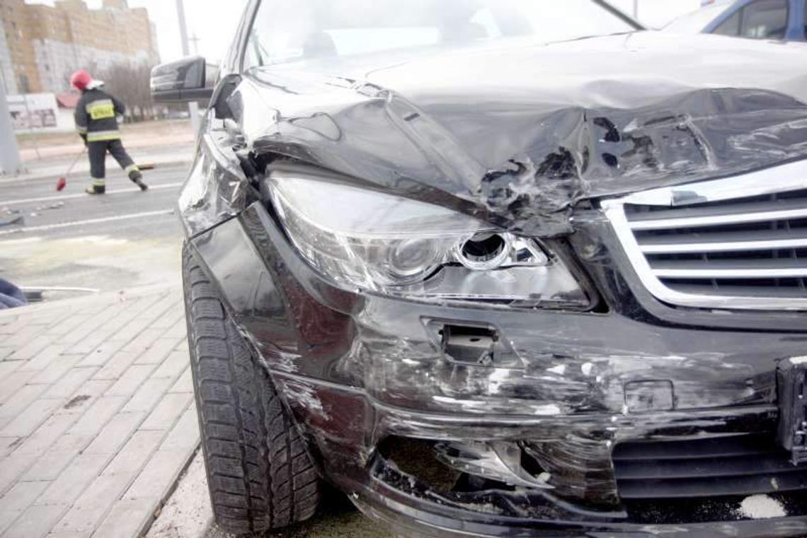 Sygnalizacja sobie nie radzi. Kierowcy też sobie nie radzą Sygnalizacja sobie nie radzi. Kierowcy też sobie nie radzą
