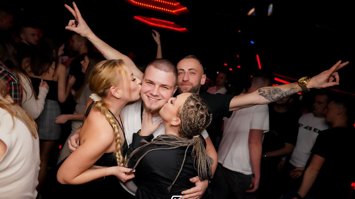 Sylwestrowy biforek w Helium Club