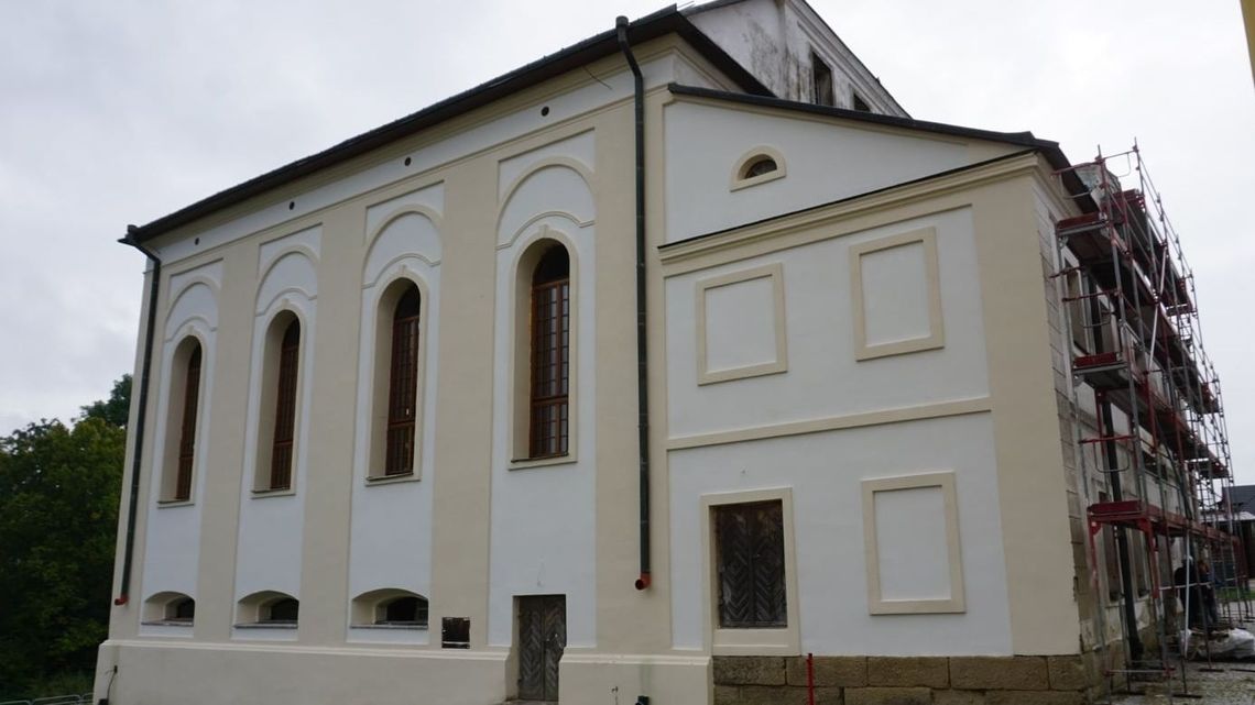 Synagoga w Tarnogrodzie się zmienia dla książek