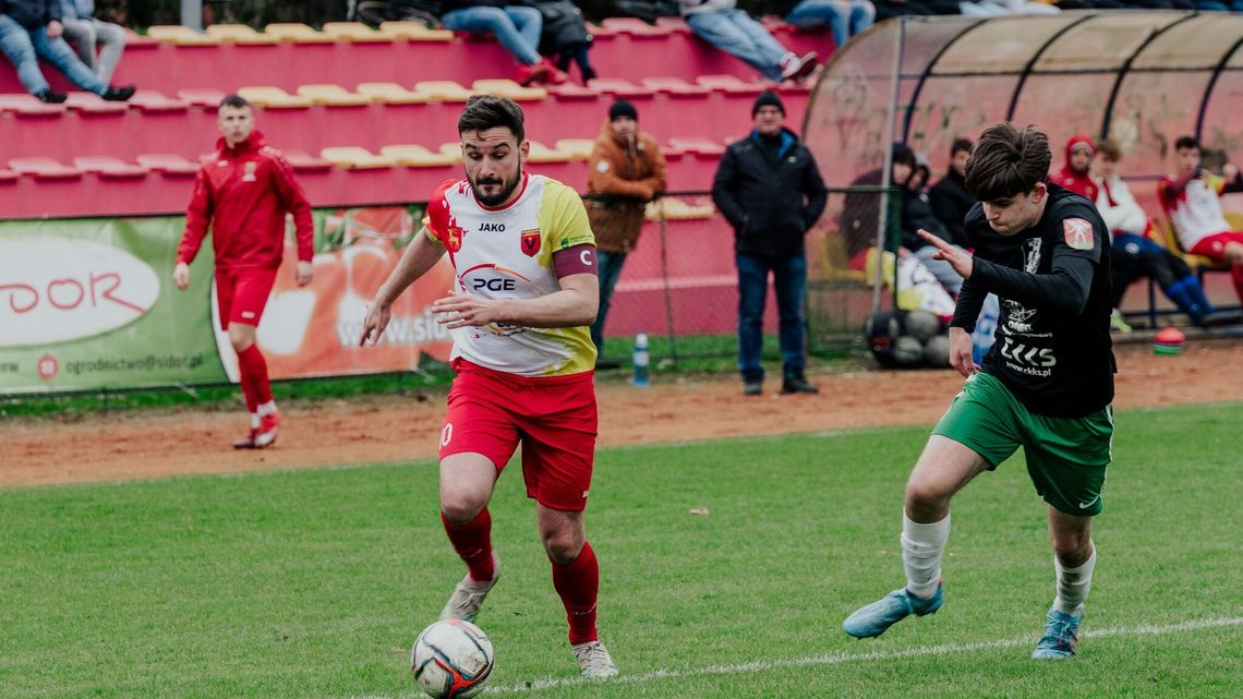 Sypnęło niespodziankami w zaległych meczach bialskiej okręgówki, Orlęta II bez punktów