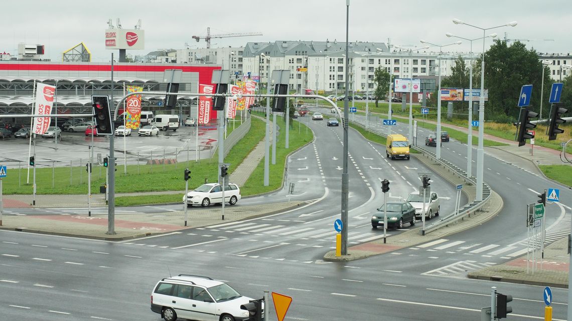 System komputerowy dostosowuje światła do natężenia ruchu. Co z zieloną falą w Lublinie?