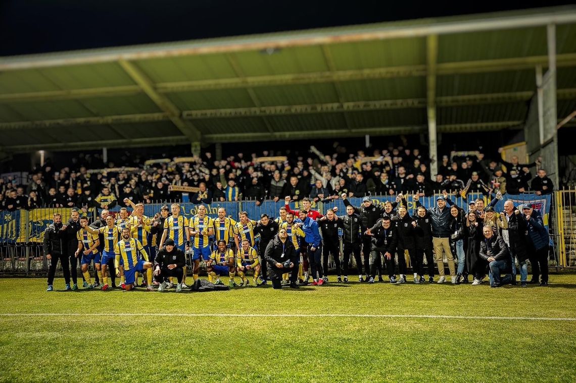 Szachy przed przerwą, meczycho po przerwie. Avia pokonała KSZO