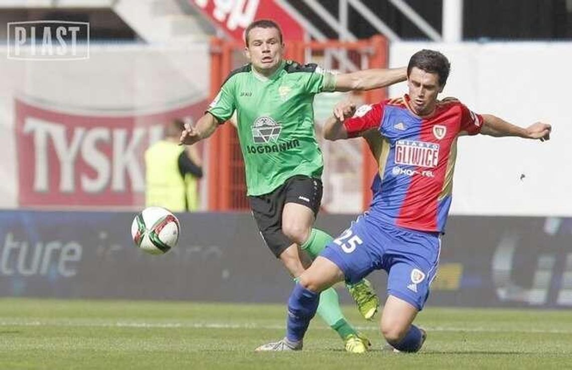 Szatałow zostaje, Cernych odchodzi Szatałow zostaje, Cernych odchodzi