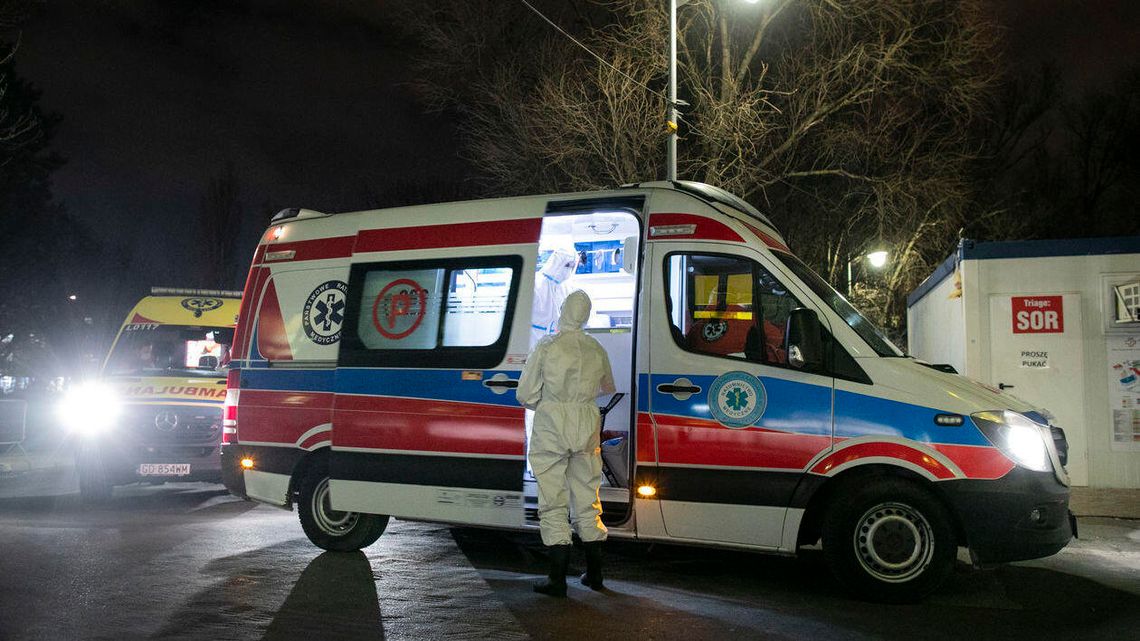 Szczepienia przeciw COVID-19. "Niewykonalne" warunki naboru już nie obowiązują lekarzy rodzinnych