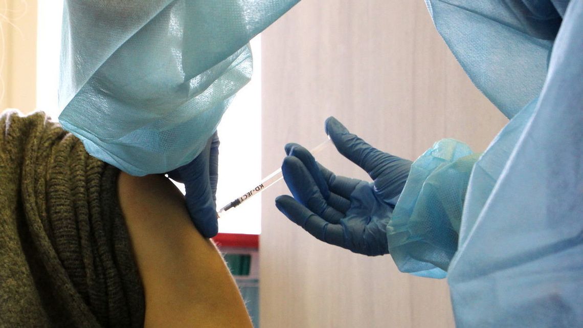 Szczepienia VIP-ów bez kolejki. Wykryto liczne nieprawidłowości