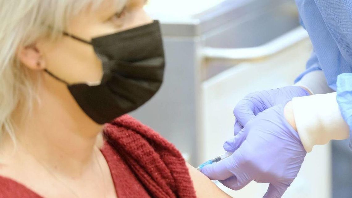 Szczepionki Moderny trafią w poniedziałek do szpitali węzłowych