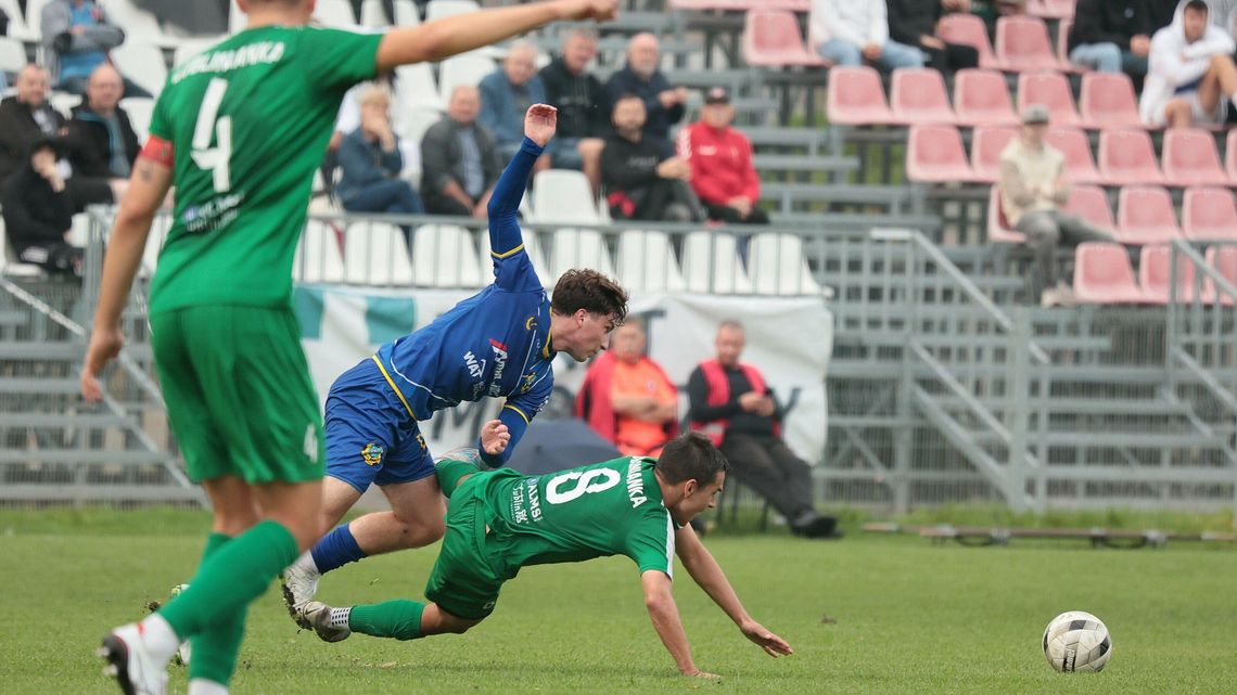 Szczęściu trzeba pomagać, czyli Lublinianka wygrała z Granitem Bychawa w doliczonym czasie gry [zdjęcia]