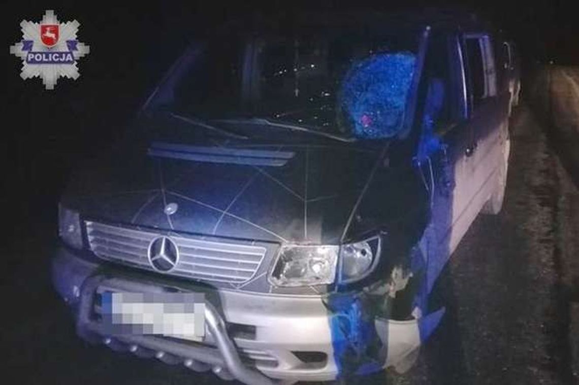 Szedł środkiem jezdni, potrącił go samochód. 40-latek zmarł