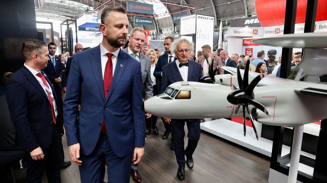 Szef MON: Przemysł zbrojeniowy będzie kołem napędowym polskiej gospodarki Szef MON: Przemysł zbrojeniowy będzie kołem napędowym polskiej gospodarki