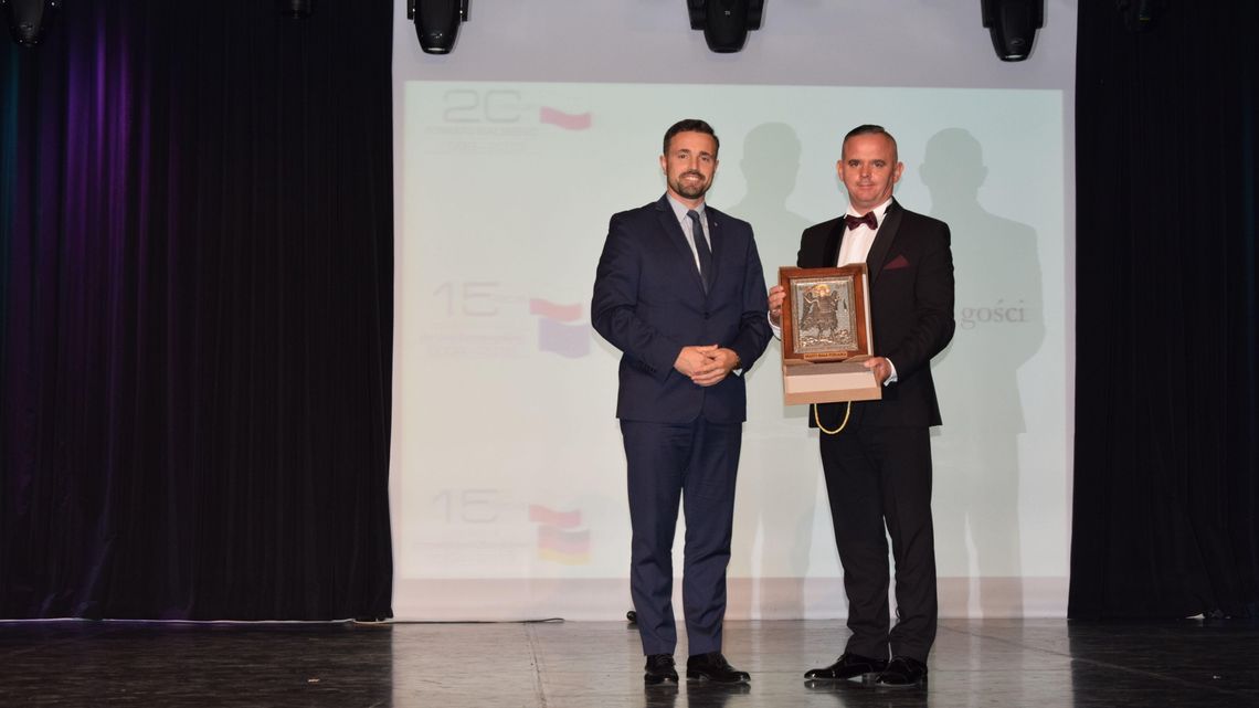 Szef prawicy zarzuca bezczynność urzędnikom. Chodzi o budowę siedziby starostwa 