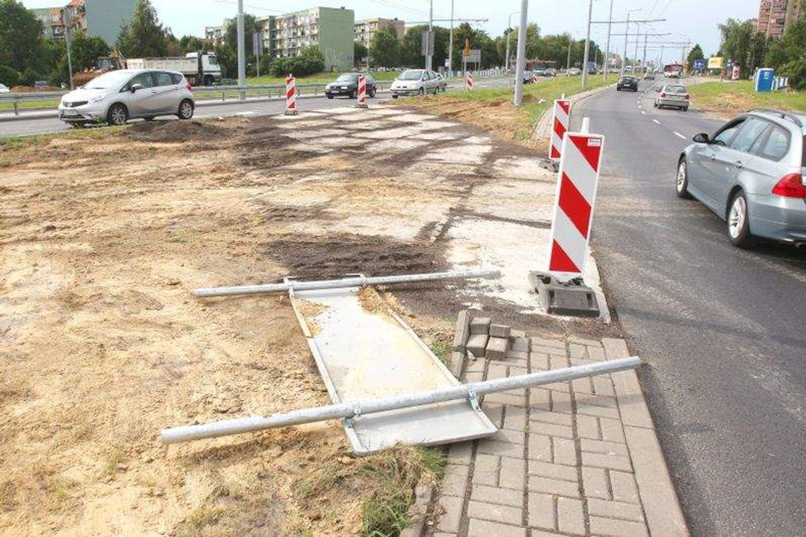 Sześć ciężkich tygodni dla kierowców na Czubach. Zamknięta część ul. Armii Krajowej Sześć ciężkich tygodni dla kierowców na Czubach. Zamknięta część ul. Armii Krajowej